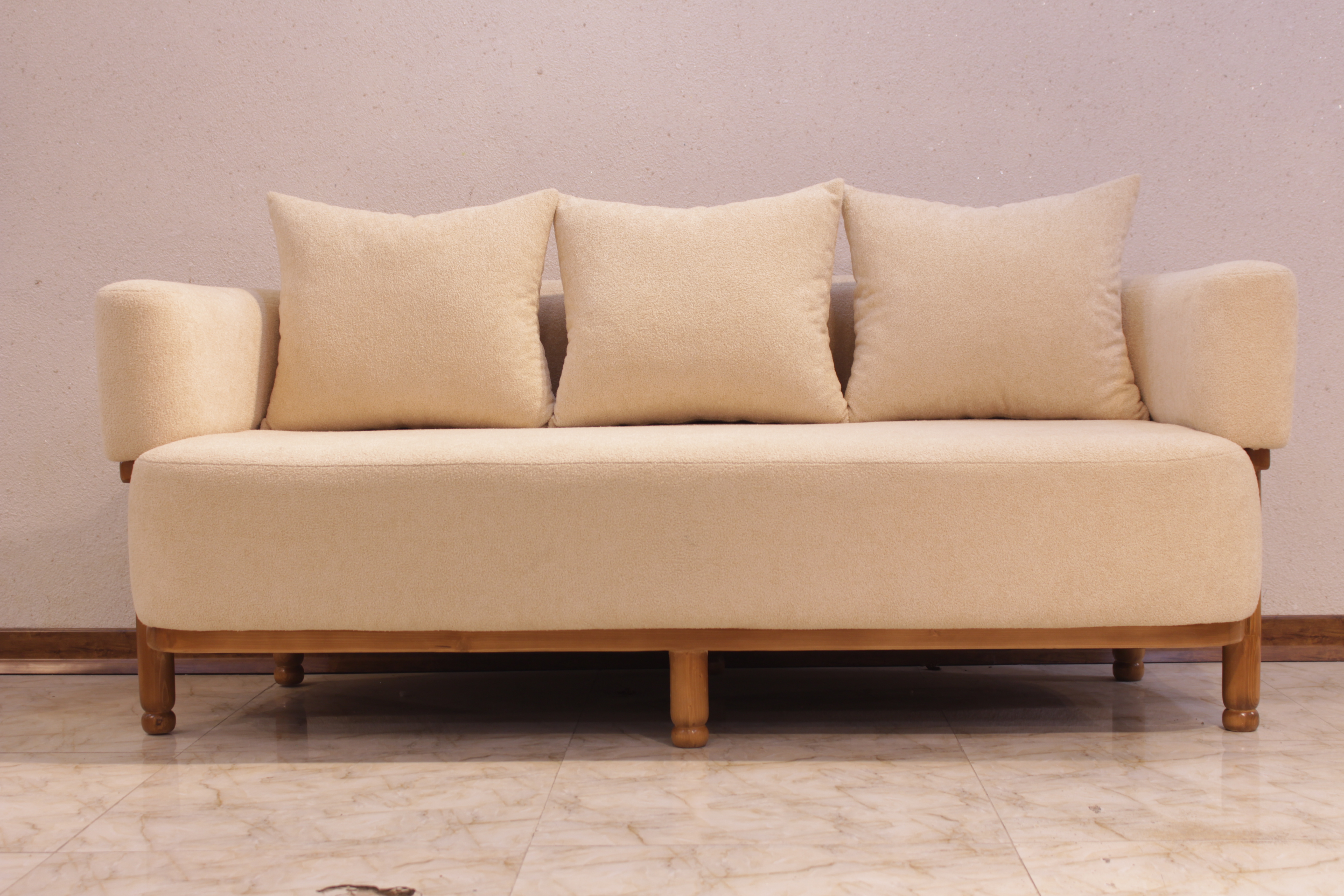 مبل هشت نفره لئون